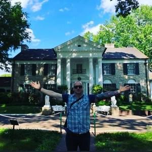 Meet your Posher, John